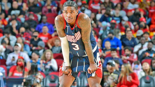 九游官网-火箭年轻人让教练头疼，赛前迟到+临场退赛怎么管？